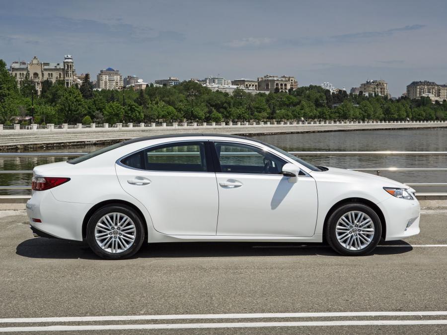  Lexus ES350 2013 года  (CIS) (фото 10 из 26)